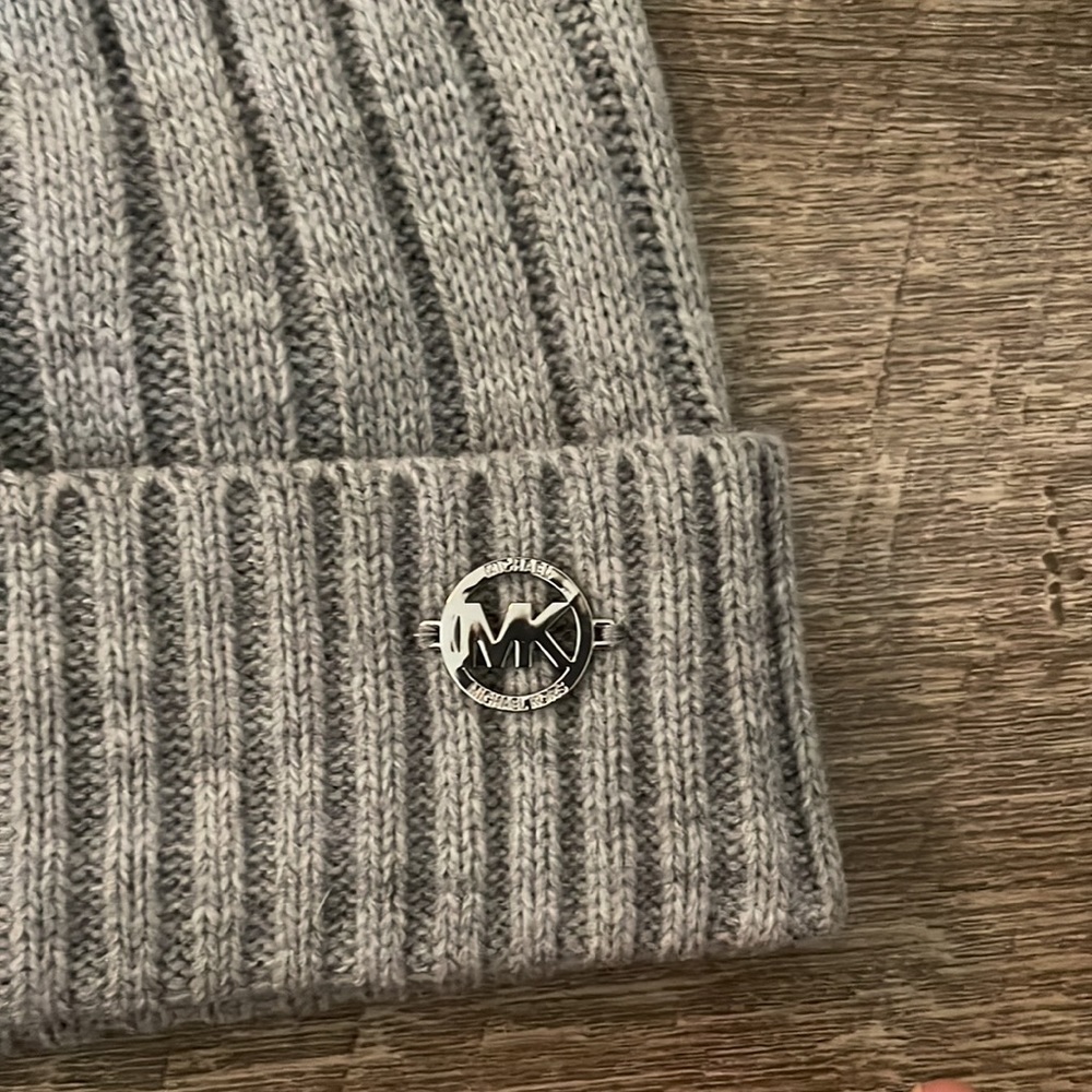 Gray stocking cap - Picture 3 of 3